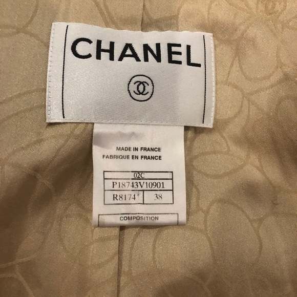 Chanel Jacket - Picture 11 of 11